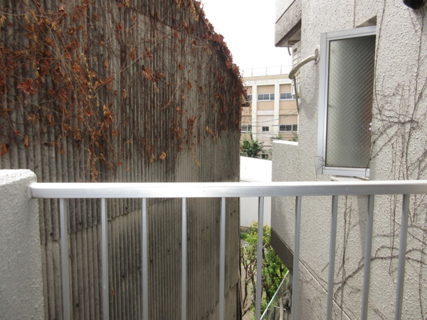 室内からの展望 ｱ-ﾊﾞﾝﾎﾟｲﾝﾄ千種