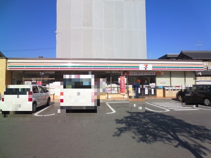 セブンイレブン名古屋柳瀬町1丁目店(コンビニ)まで136m メゾン花池