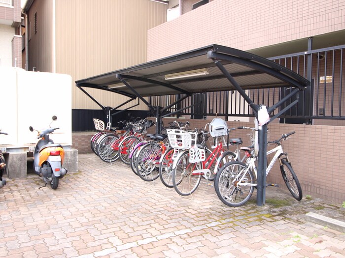 駐輪場 サンアペックス新守山