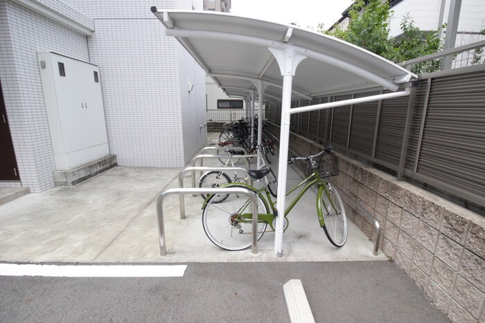 駐輪場 エントピア桜山