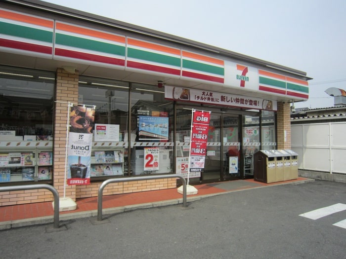 セブンイレブン(コンビニ)まで400m storia栄生