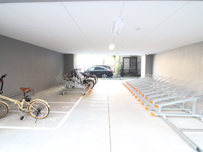 駐輪場 プレサンス千種駅前レイズ