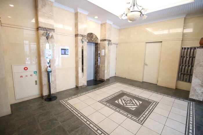 エントランス部分 プレサンス桜通アベニュー(1007)