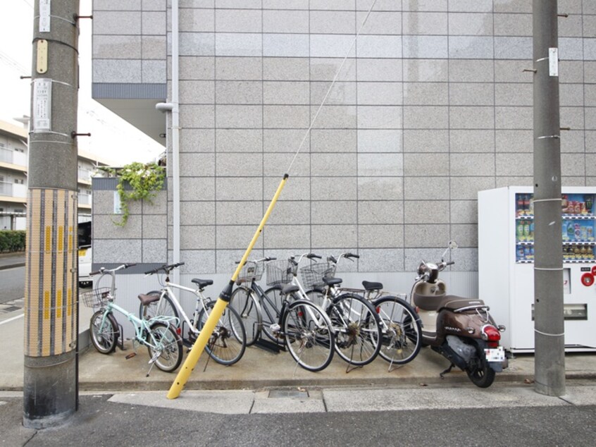 駐輪場 レクセルヒカリ