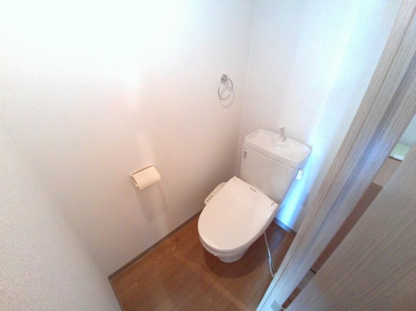 トイレ レクセルヒカリ