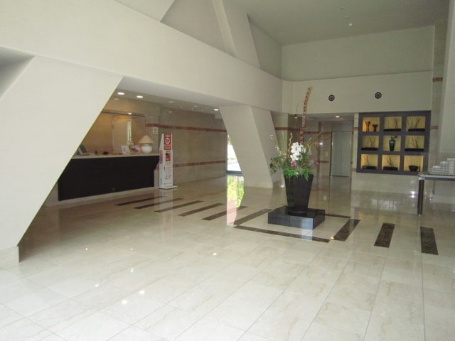 エントランス部分 ロイヤルパ－クス千種