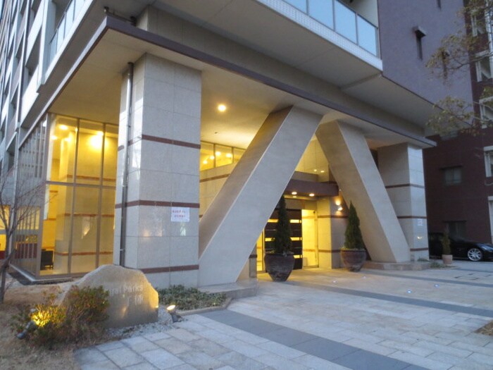 エントランス部分 ロイヤルパ－クス千種