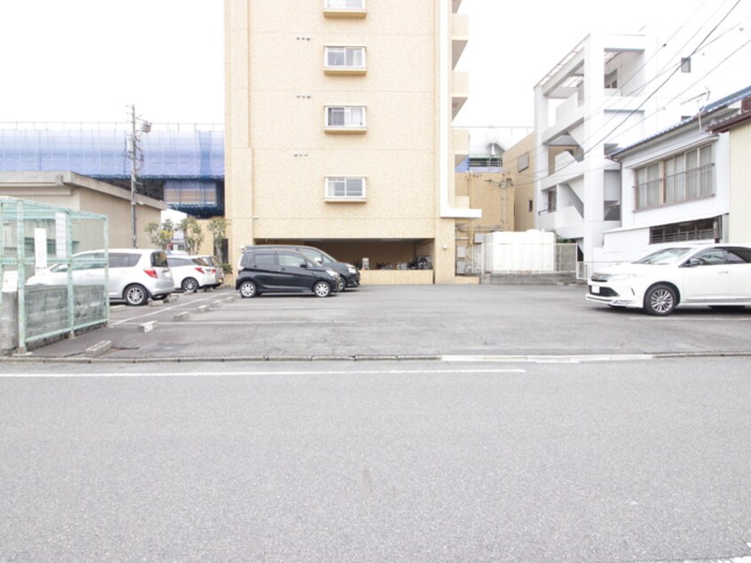 駐車場 メゾン萩野