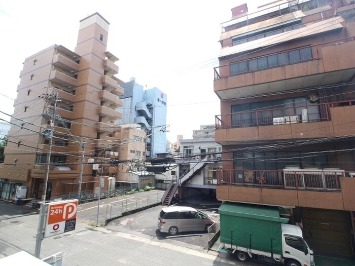 室内からの展望 シャルマン新栄