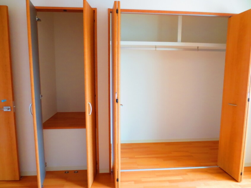 収納 シティアジマ B棟