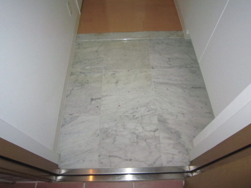 玄関 Proceed金山２