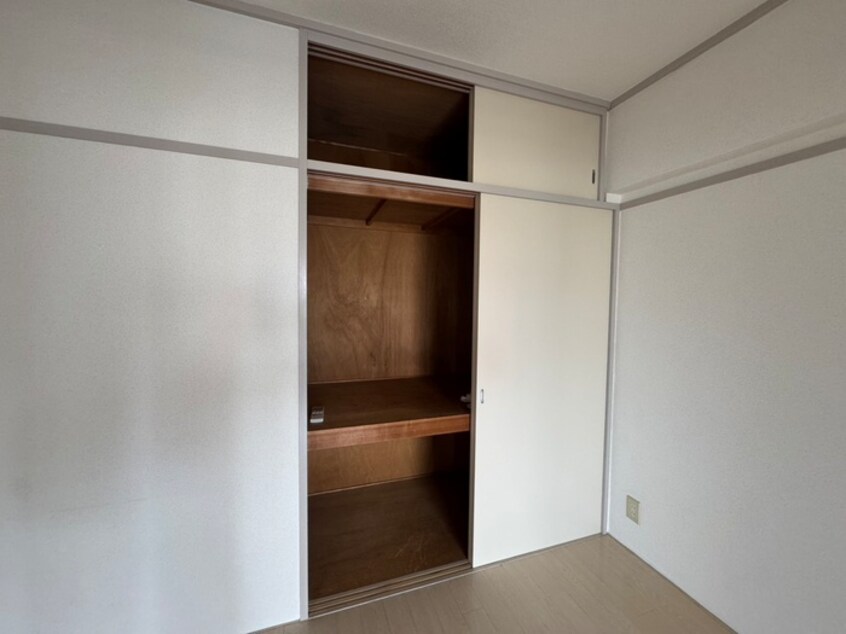 収納 メゾン　エトワ－ル