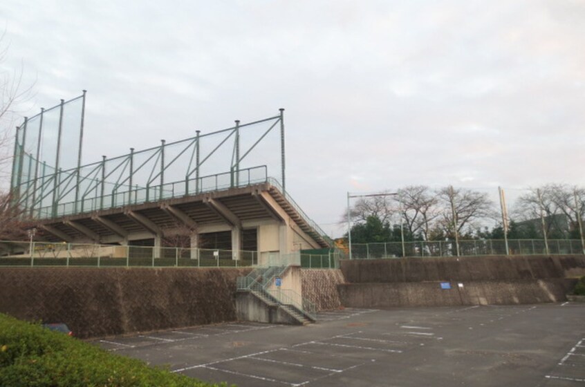 熱田球場(公園)まで650m シャルマン大島　２