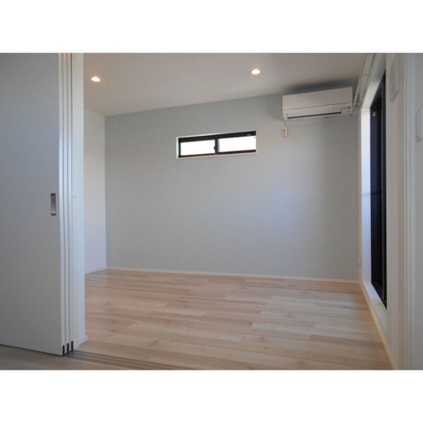 居室 MOVE中村日赤NORTH