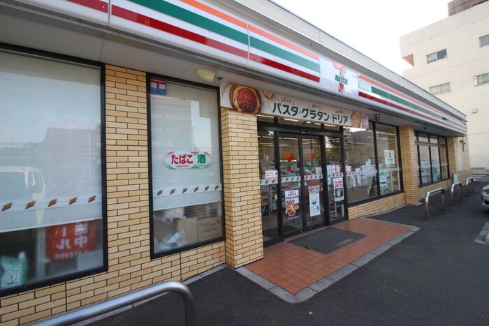 セブンイレブン名古屋泉3丁目店(コンビニ)まで65m ラヴィータ泉