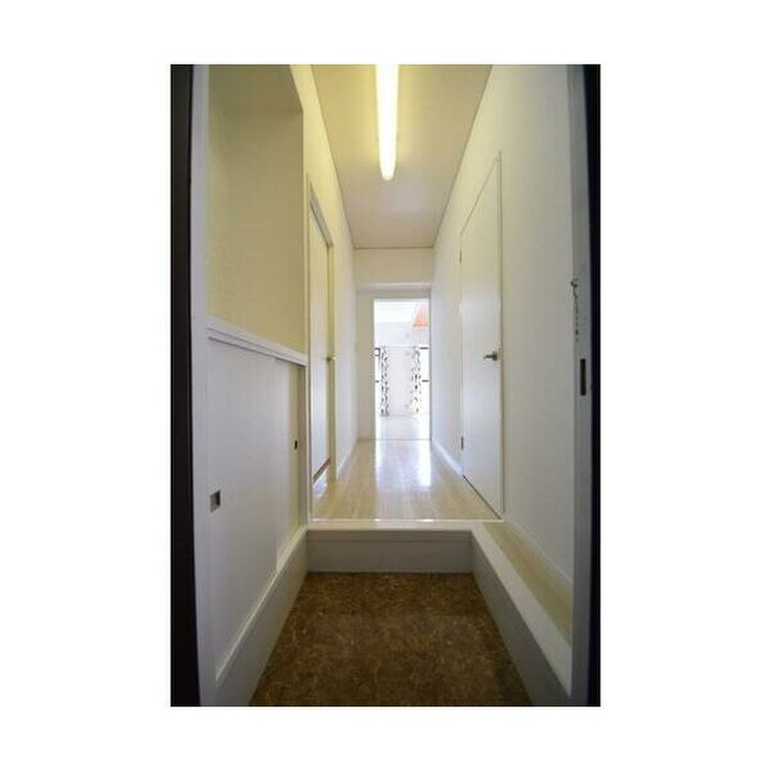 玄関 プライム八田