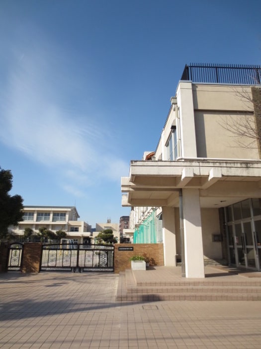 名古屋市立味鋺小学校(小学校)まで630m ニュ－コ－ポ味鋺