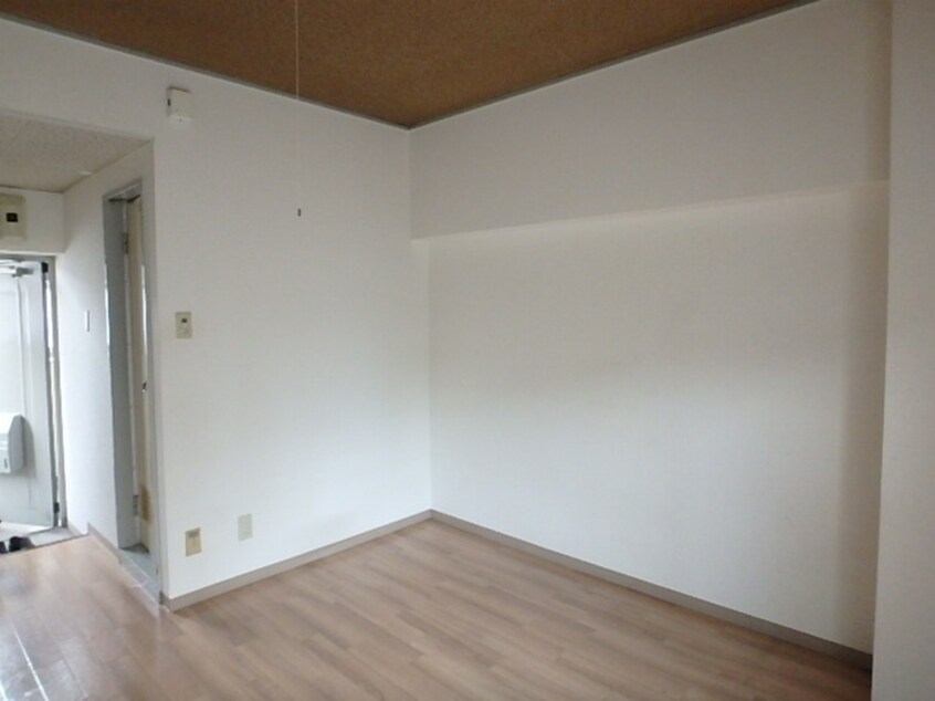 居室 パ－ル熱田