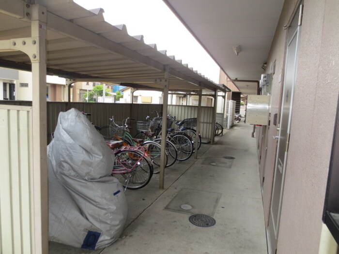 駐輪場 リンピア　志水