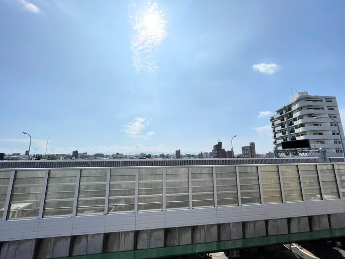 室内からの展望 シティ－ハイツ石原