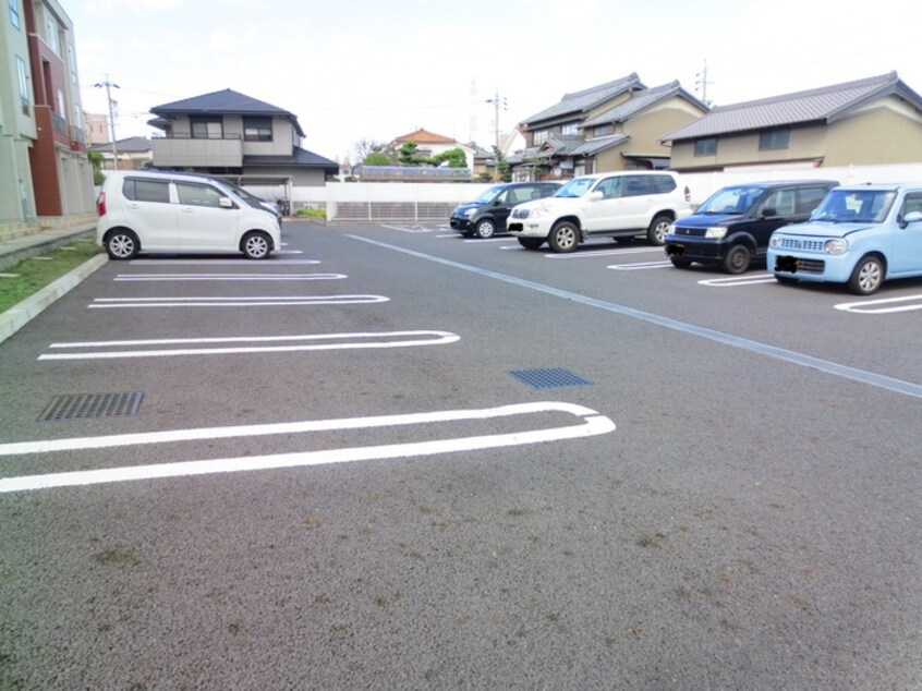 駐車場 エタ－ナルⅡ