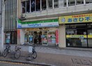 ファミリーマート 広小路葵店(コンビニ)まで196m ｼｭﾀｯﾄﾒｿﾞﾝ