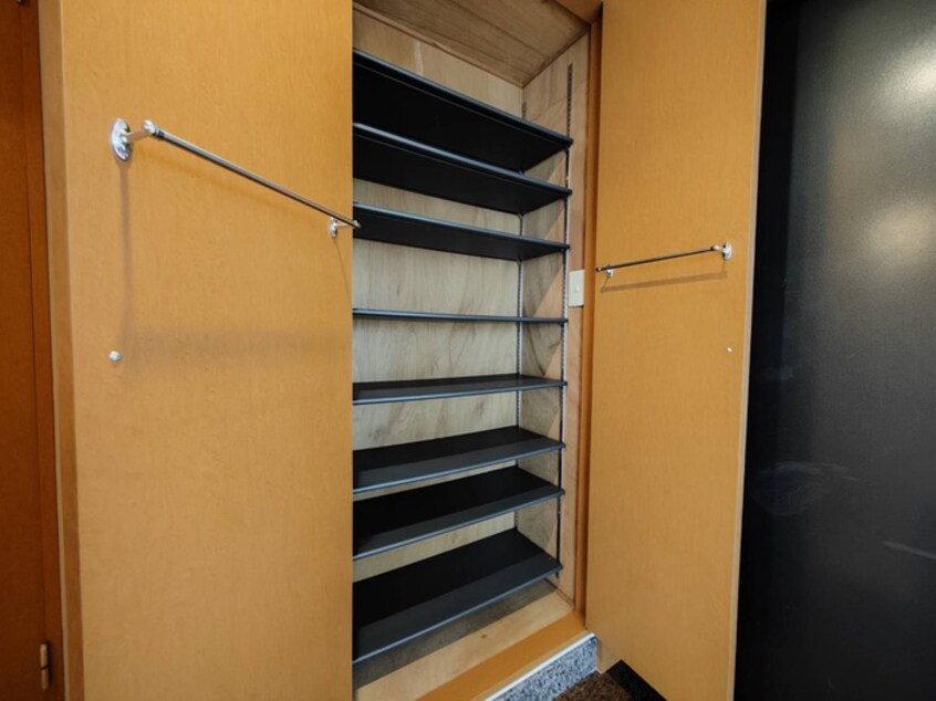 靴箱 Ｐrime Ｈills