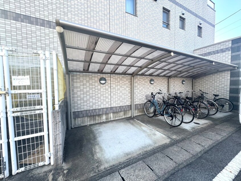 駐輪場 K・ラルジェ