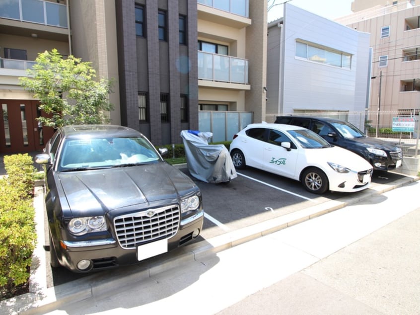 駐車場 L‘harmonie