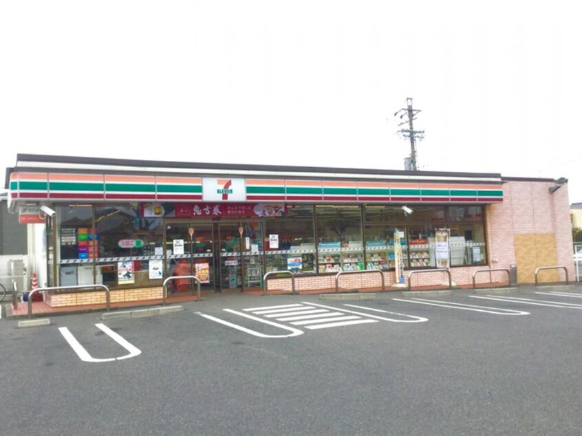 セブンイレブン(コンビニ)まで448m ベルコート小幡