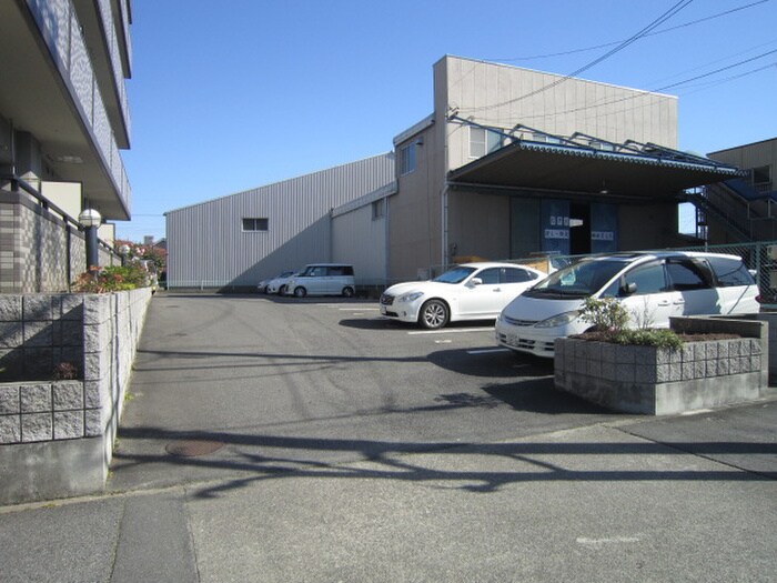 駐車場 クレセントマンション