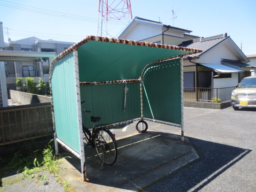 駐輪場 コーポ春日