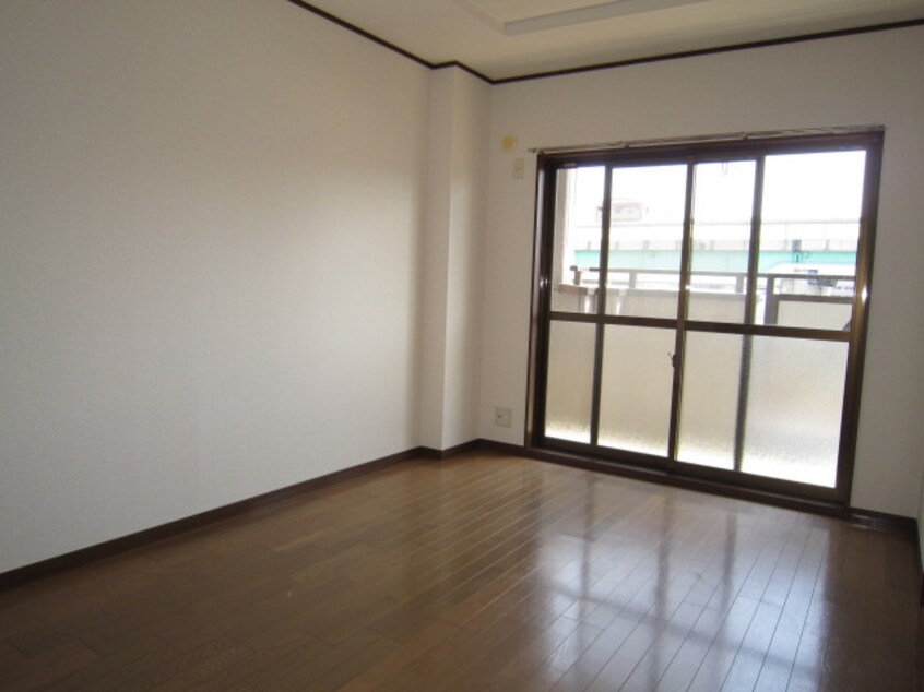 居室 ヴィラ上小田井壱番館