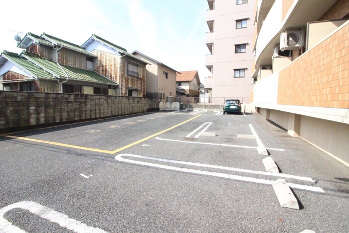 駐車場 シンフォニ－東新町