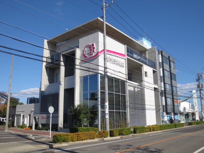 加藤皮膚科クリニック(病院)まで450m シンフォニ－東新町