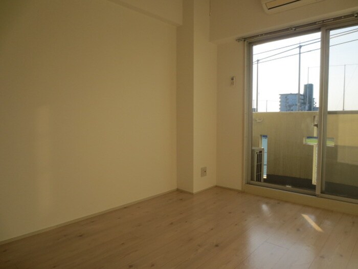 居室 露橋ロイヤルハイツ