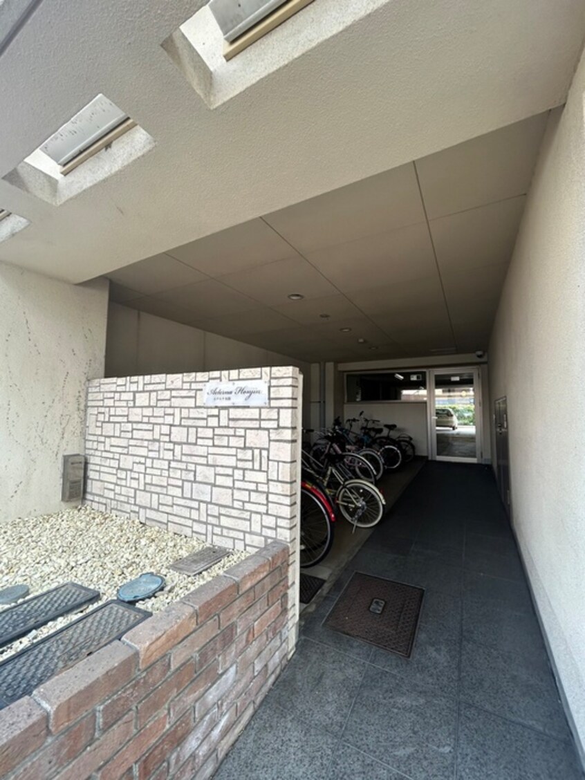 駐輪場 エテルナ本陣