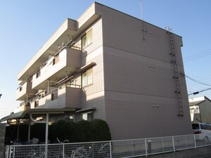 サンハウス横前