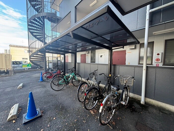 駐輪場 エスポ・アール
