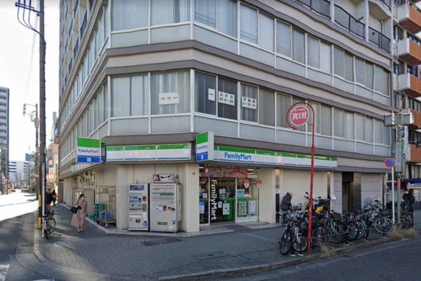 ファミリーマート栄瓦通店(コンビニ)まで160m ﾌﾟﾚｻﾝｽ栄モード(702)