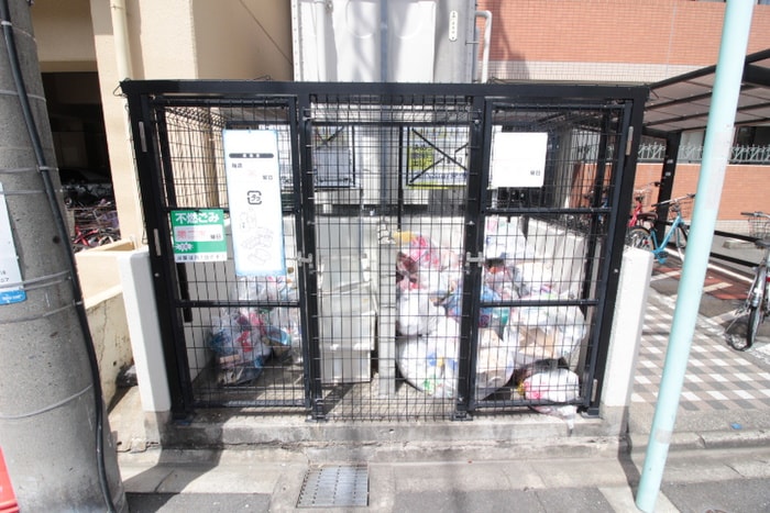 建物設備 ド－ル六番町