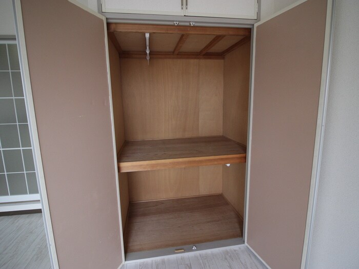 収納 メゾン名城