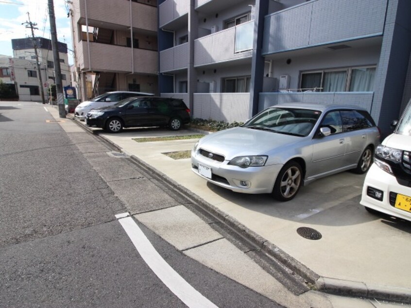 駐車場 レユシール