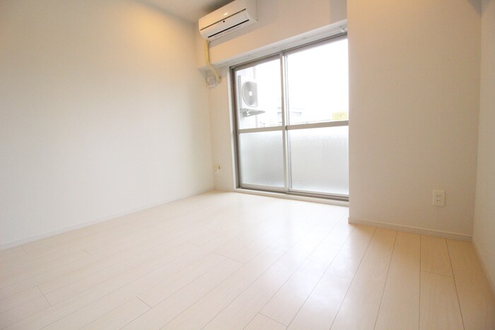 居室 ﾁｪﾙﾄｳﾞｨｰﾀ