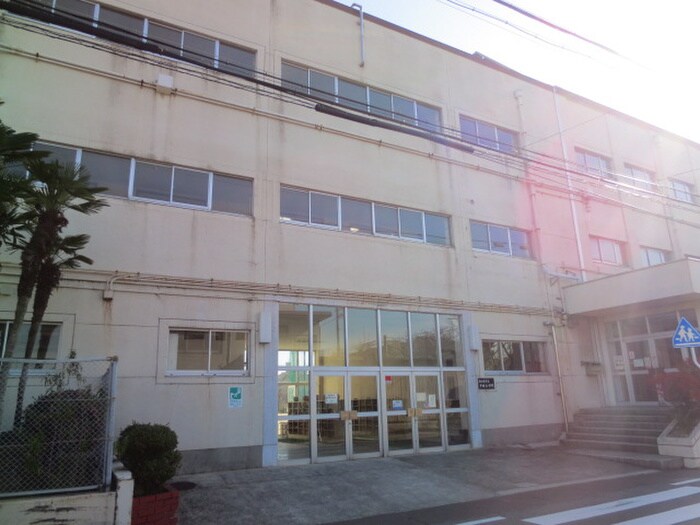 名古屋市立戸田小学校(小学校)まで442m AvenueⅢ