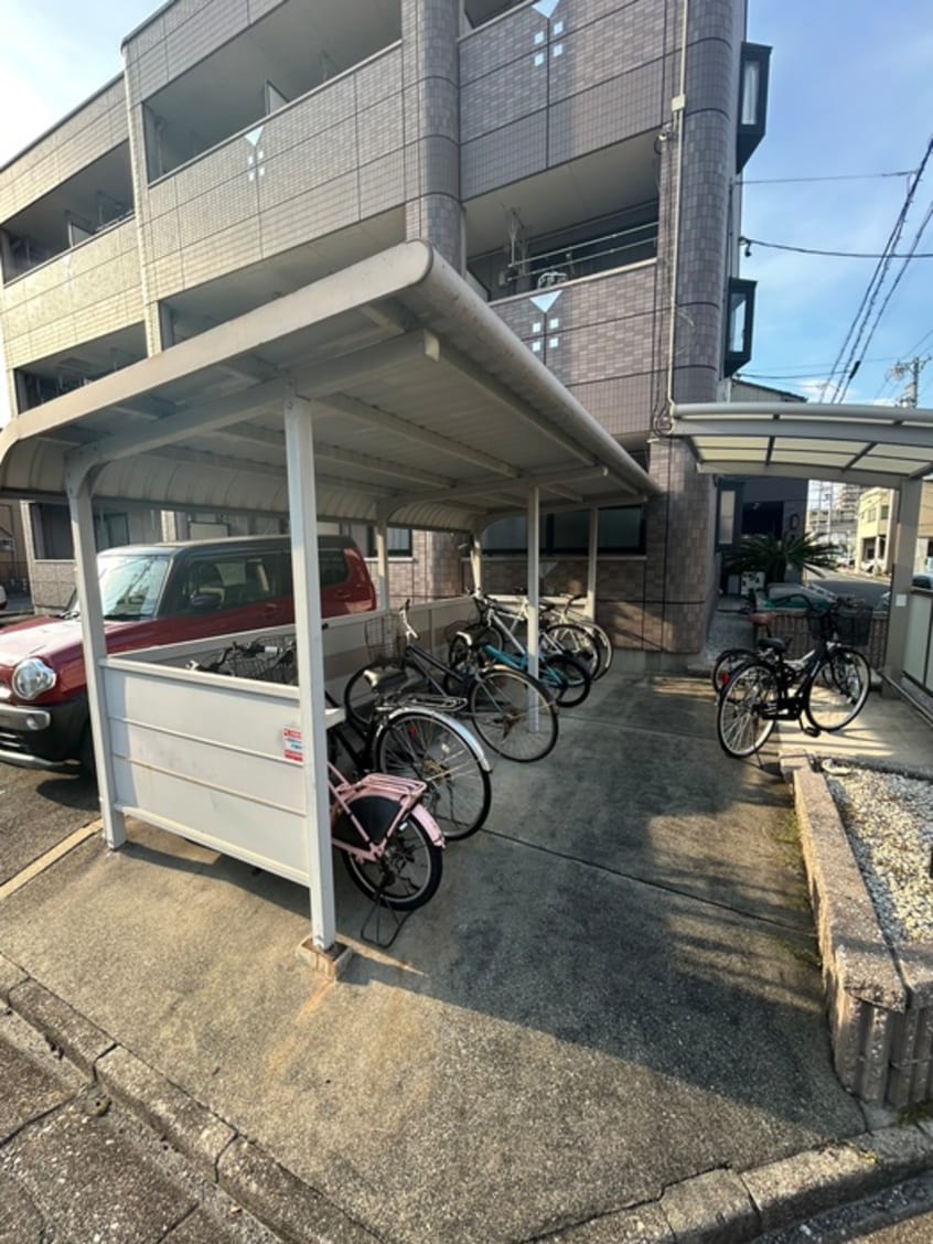 駐輪場 プランドール中村公園