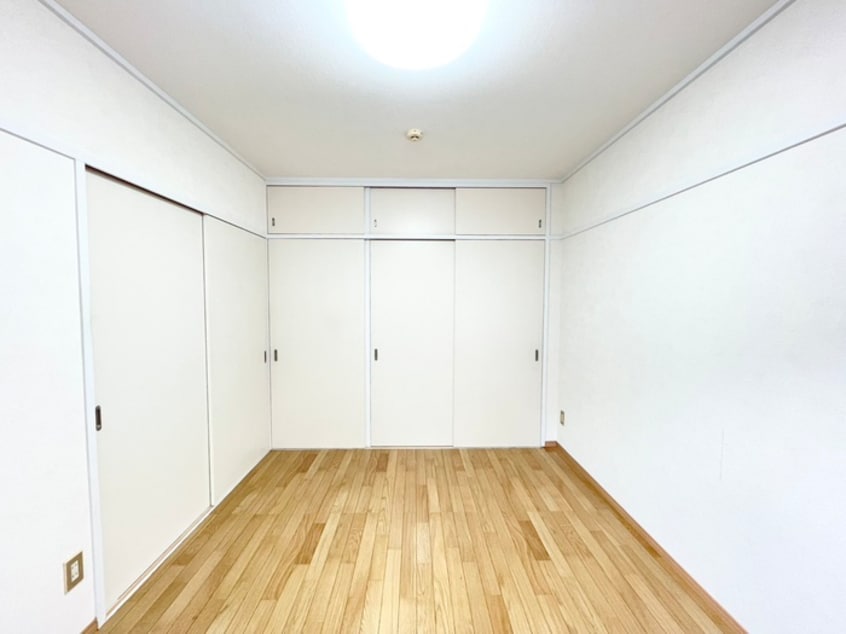 居室 ロイヤル浅野