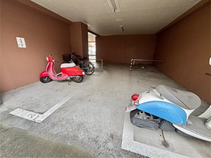 駐輪場 ラ・カンパネーラ