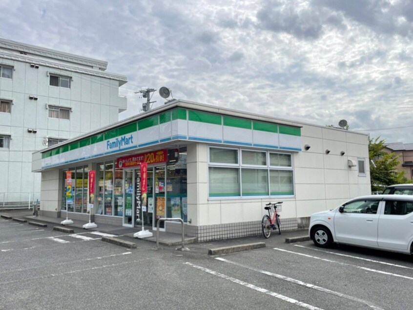 ファミリーマート(コンビニ)まで309m サンパーク大鐘
