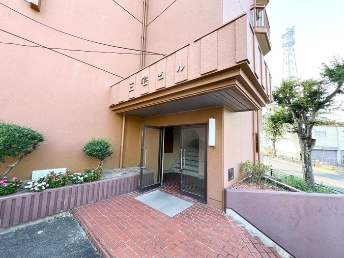 エントランス部分 三宅ビル